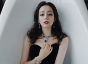 开云体育登录-蓝衣沉没，马扎尔铁骑踏破罗马—2026世界杯H组焦点战，匈牙利如何用默契与迪亚斯的主导力压制意大利