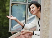 开云体育在线-雷霆巅峰对决，尼克斯惜败，哈利伯顿成为关键先生