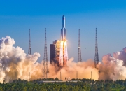 开云体育官网-骑士制霸快船，福克斯F1街道赛接管，竞技场上的双重征服