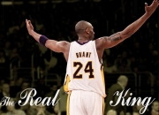 开云平台-被时代遗忘的绝学，在三分雨席卷全球的夜晚，只有德罗赞仍在用中投写下硬仗之王的血书