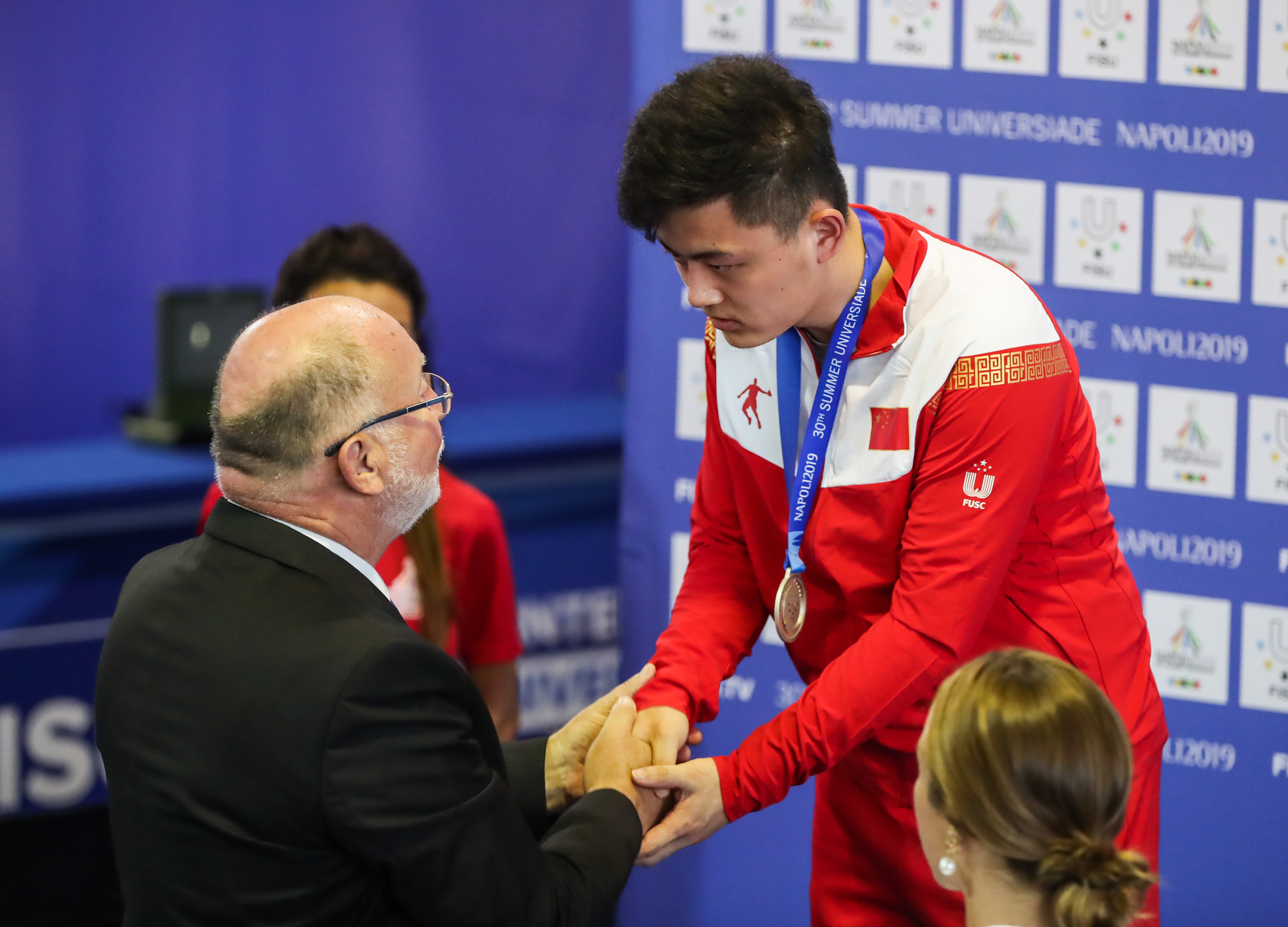 印度射击选手创奇迹,首次摘得银牌 印度射击选手创奇迹,首次摘得银牌