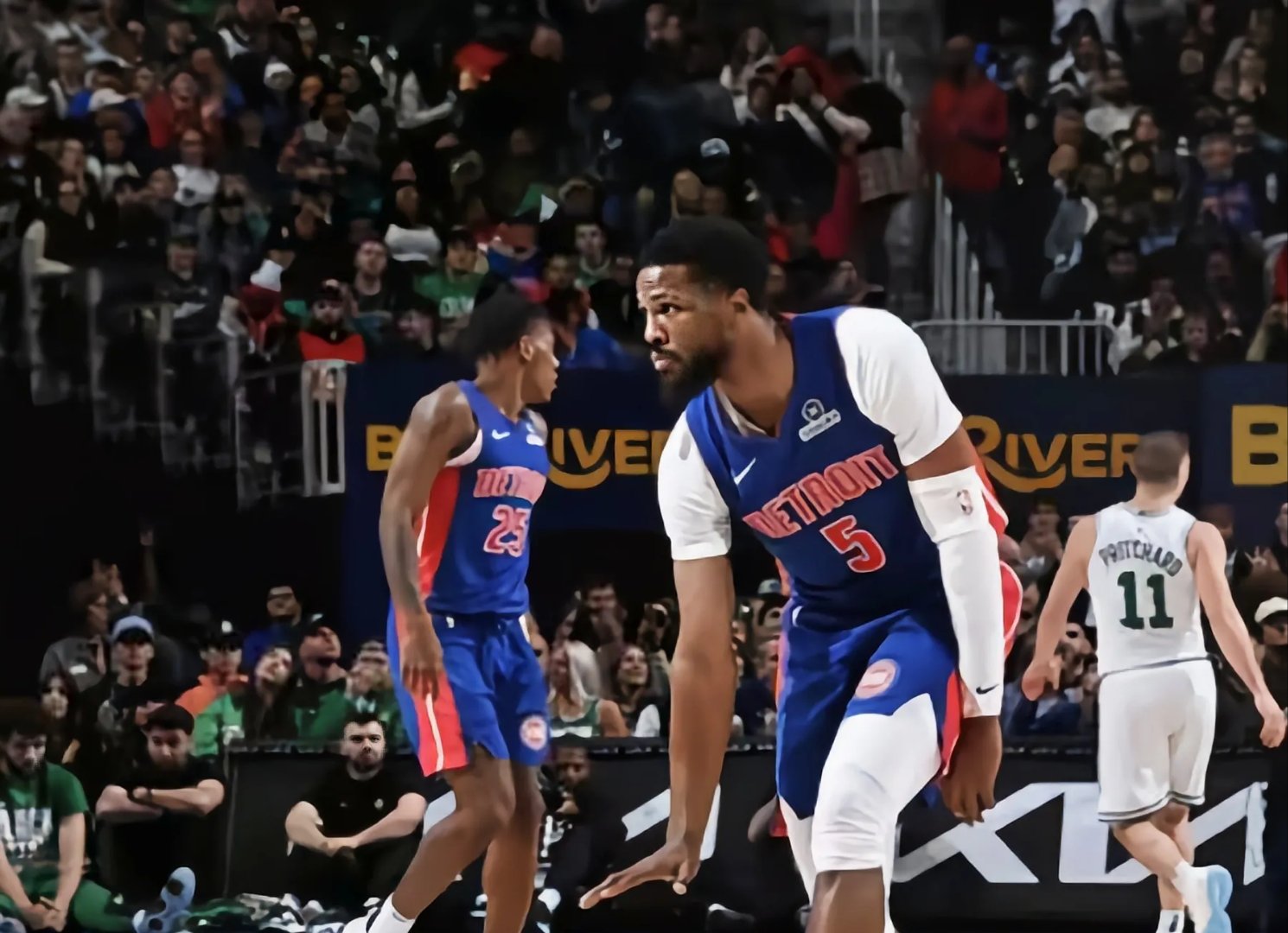 活塞队人员轮换打出火热状态 活塞队人员轮换打出火热状态