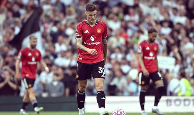 曼联遭遇惨败,连续两轮不胜 曼联遭遇惨败,连续两轮不胜