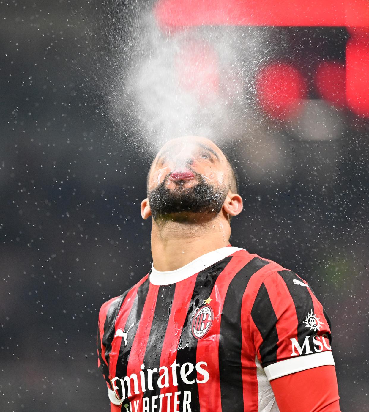 关于争议判罚引发热议，AC米兰备战迎接挑战的信息