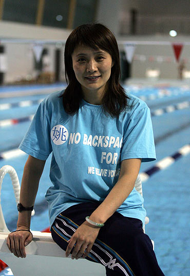 游泳队主教练发声，誓言带队登顶