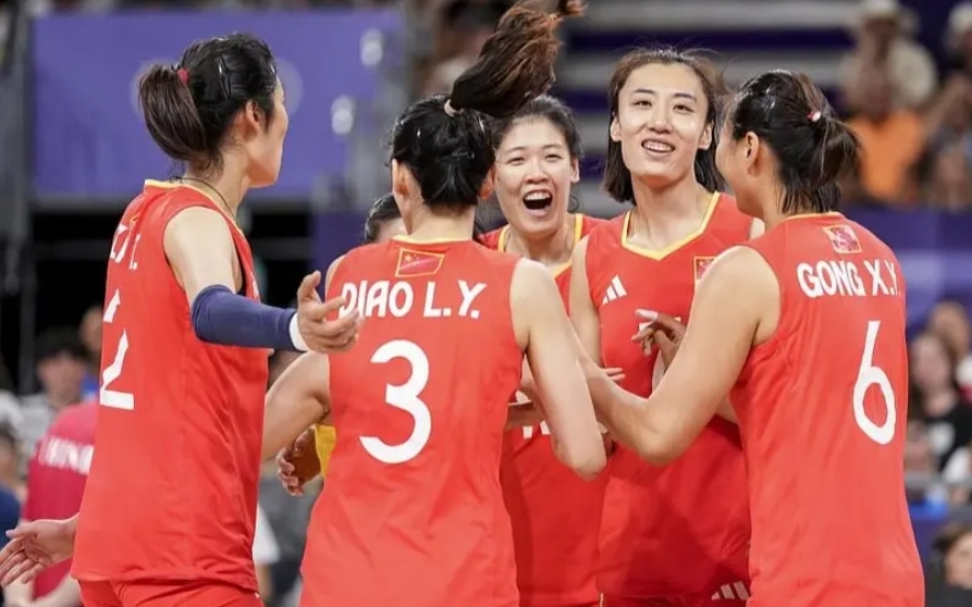 美国女排豪取八连胜，晋级半决赛