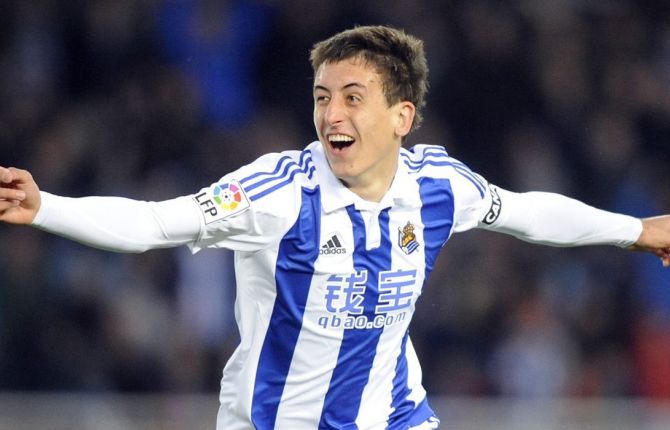 日本逆转那不勒斯，奥亚尔萨瓦尔刷新纪录