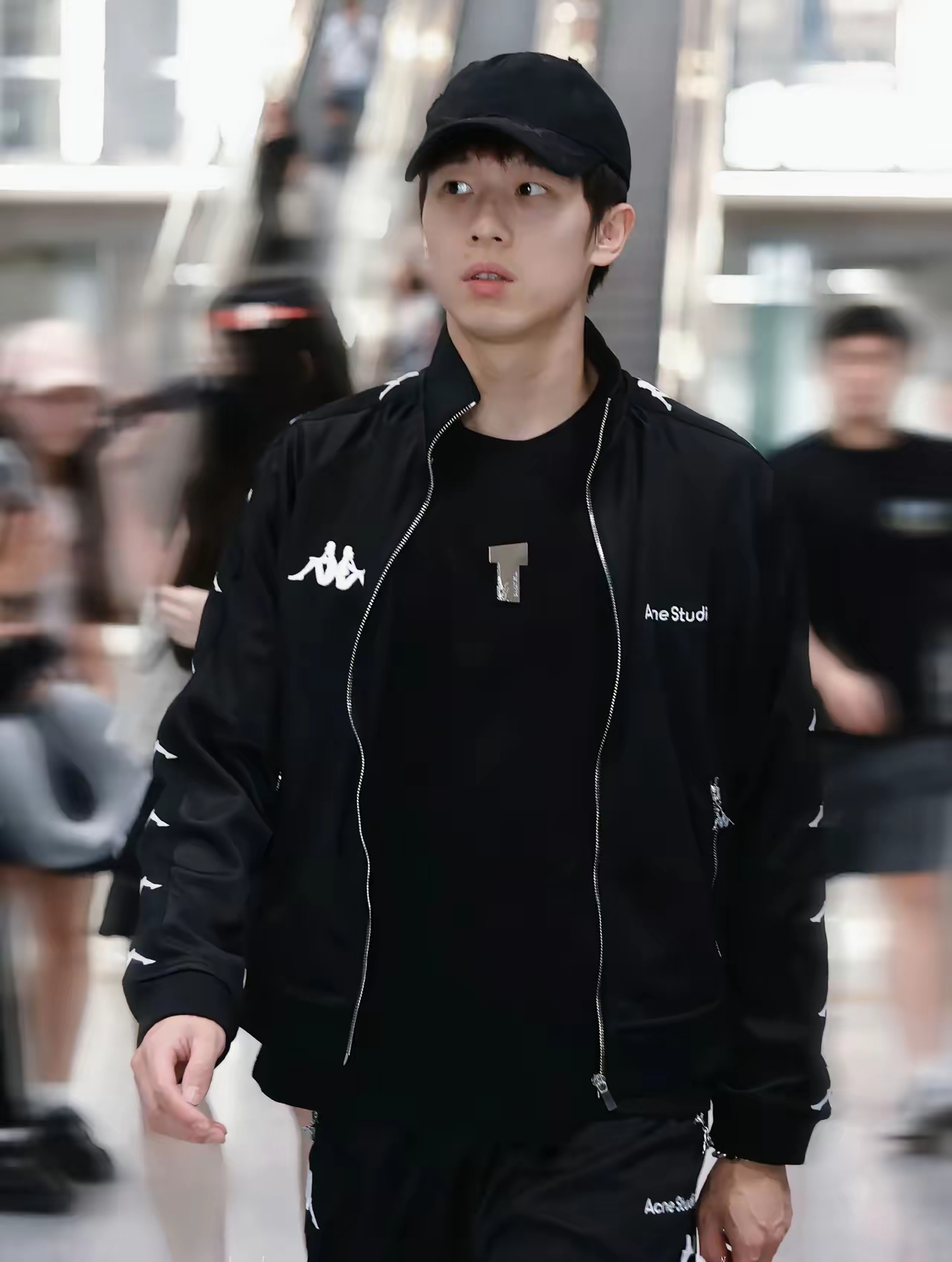 中国队险胜瑞典队，林高远刷新纪录